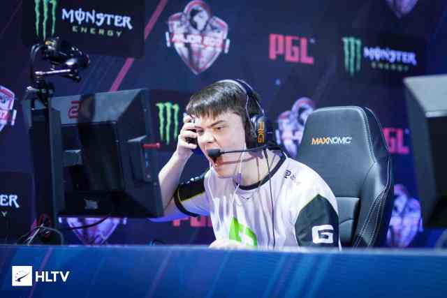 在欧冠小组 在欧冠小组